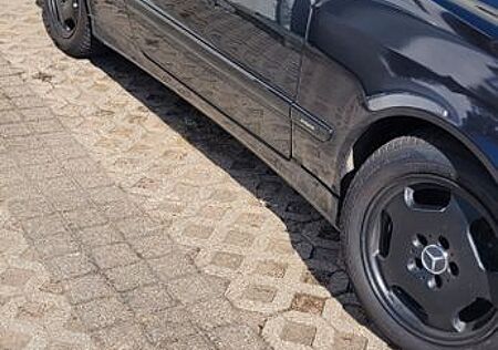 Mercedes-Benz CLK 320 AVANTGARDE AMG - Paket