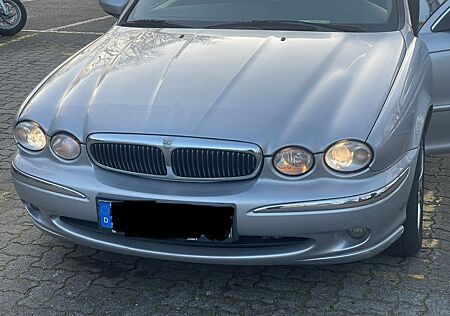 Jaguar X-Type 2.5 Liter V6 Allrad