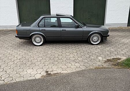 BMW 325