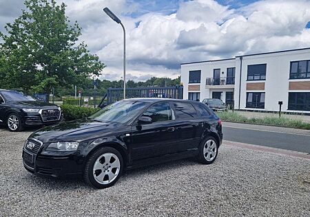Audi A3 Sportback 1.6 Ambiente -KLIMATRONIC*TÜV NEU-
