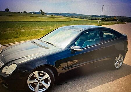 Mercedes-Benz CL 220 C200 Coupe