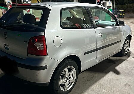 VW Polo Volkswagen 1.4 9N Silber
