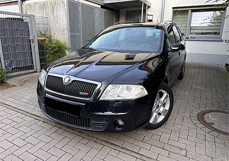 Skoda Octavia Combi 2.0 TDI VRS TÜV/4/2027