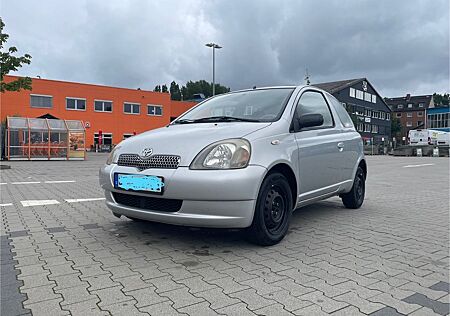 Toyota Yaris - 1.0 VVTI/Reifen neu/Dachfenster