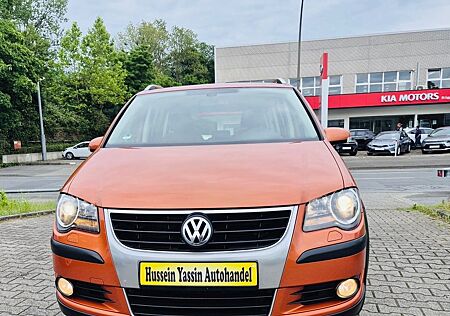 VW Touran Volkswagen CrossTouran