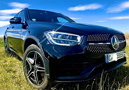 Mercedes-Benz GLC 300 e 4MATIC Panorama AMG Line Junge Sterne