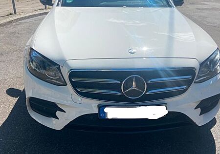 Mercedes-Benz E 220 E 220d T AMG Line Autom. AMG Line