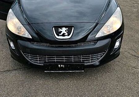 Peugeot 308 SW 1,6 mit 120 ps viele neu te...