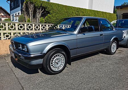 BMW 318 E30 2-Türer (105 PS Ohne Kat.)