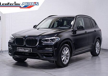 BMW X3 sDrive18d High Executive kamera 360 Sportsitz