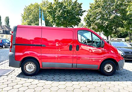 Opel Vivaro Kasten L1H1 2,7t *LKW Zulassung+AHK*
