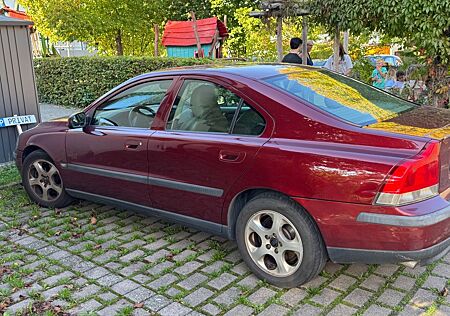Volvo S60 2.4 - TÜV 06/2027