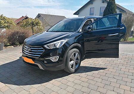 Hyundai Grand Santa Fe 2.2 CRDi Premium 4WD Automati...