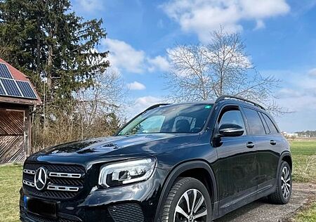 Mercedes-Benz GLB 200 d DCT -