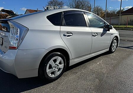 Toyota Prius Life (Solardach, Standheizung)