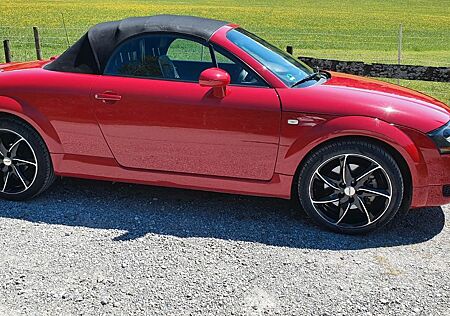 Audi TT Roadster 1.8T 110KW -