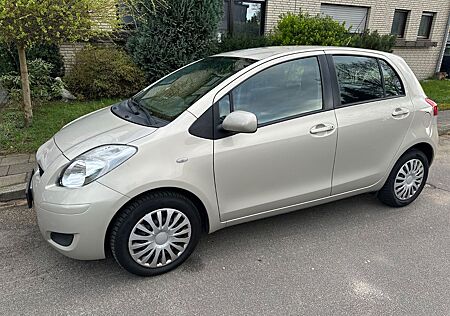 Daihatsu Charade 1,33 Dual-VVT-i Basis Basis