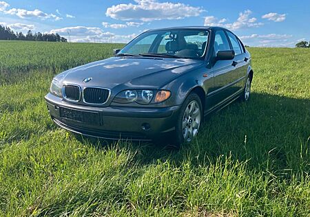 BMW 318i -
