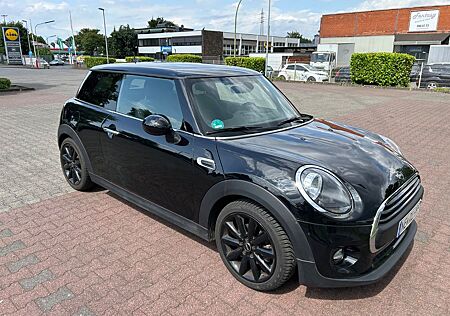 Mini ONE Blackyard