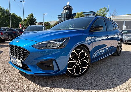 Ford Focus Turnier ST-Line/PANO/