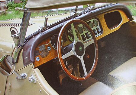 Morgan 4/4 4 Sitzer Tickford