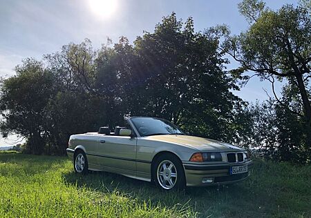 BMW 325i Carbio *scheckheft*original*