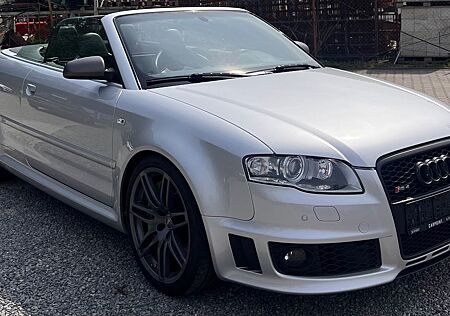 Audi RS4 Cabriolet 4.2 FSI quattro/MMI/BOSE/EXCLUSIV/