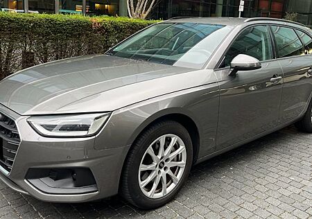 Audi A4 Avant 40 TDI Automatik*Standheizung*Navi*RFK*