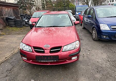 Nissan Almera Elegance 1.8I