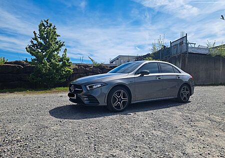 Mercedes-Benz A 250 e DCT -