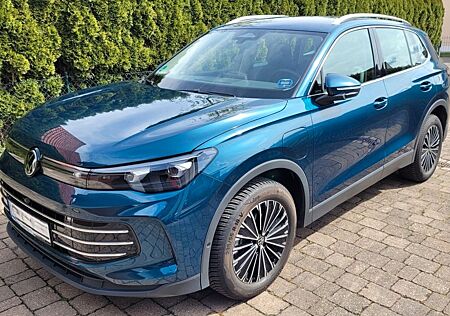 VW Tiguan Volkswagen 1.5 eHybrid OPF 110kW DSG Elegance El...