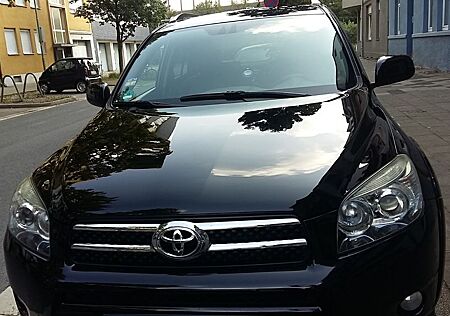 Toyota RAV 4 2.2-l-D-CAT 4x4 Executive Executive