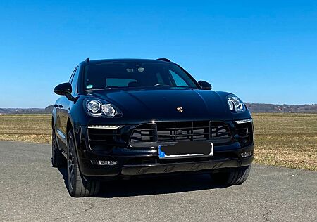 Porsche Macan S Diesel S mit neuem TÜV und neu bereift
