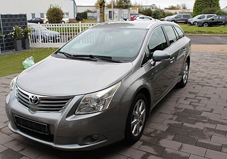 Toyota Avensis Combi Sol 2.2 D-4D Sol