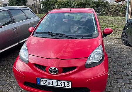 Toyota Aygo (X) Aygo (X) 1,0 -