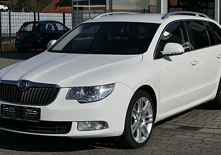 Skoda Superb Ambition Xenon/AHK/PDC/Sitzh.