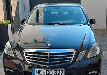 Mercedes-Benz E 250 BlueEFFICIENCY AVANTGARDE AVANTGARDE