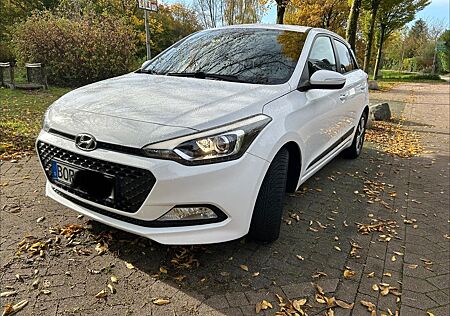Hyundai i20 1.2 62kW YES! Plus CAM PDC SHZ KLIMA NAVI