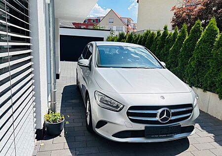 Mercedes-Benz B 180 d Style | Navi | Kamera | Totwinkel | WR