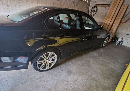 BMW 335i xDrive M Paket 6 Gang Schalter