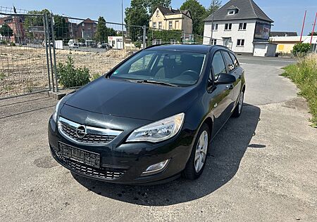 Opel Astra J Sports Tourer Design Edition