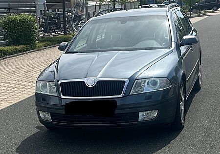 Skoda Octavia Combi 2.0 TDI Navi 6 Gang