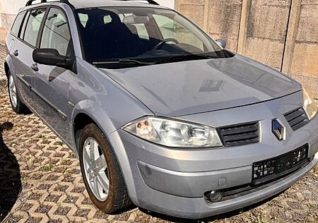 Renault Megane Grandtour Confort Privilege 2.0 16V C...