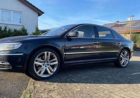 VW Phaeton Volkswagen 3.0 V6 TDI lang 4MOT. Tiptronic 5-Voll