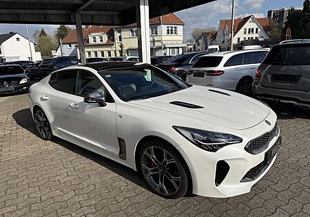 Kia Stinger GT 4WD Panorama Kamera Memory Sound Spur