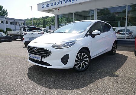 Ford Fiesta 1.1 Titanium PDC SHZ KAMERA NAVI LED