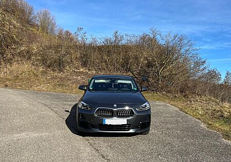 BMW X2 sDrive18i Advantage Navi,Klima,AHK,Head-up Di