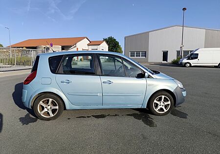 Renault Scenic Dynamique 1.9 dCi FAP 96kW Dynamique