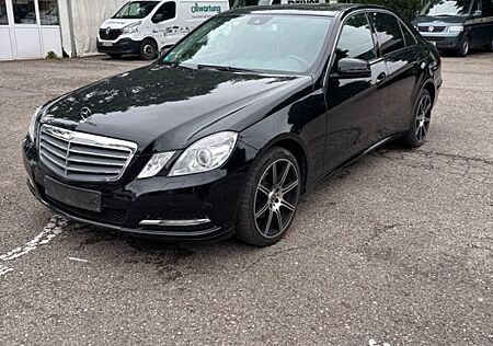 Mercedes-Benz E 200 CDI BlueEFFICIENCY 1.HAND TÜV NEU04/27