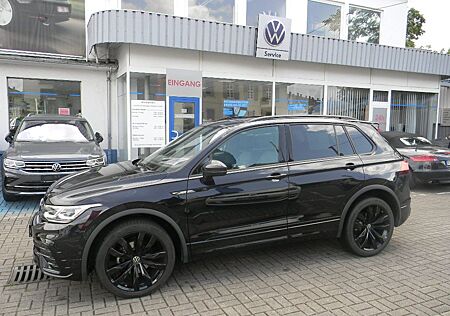 VW Tiguan Volkswagen R-Line 4M Black Style 2,0 TDi DSG AHK,PAN
